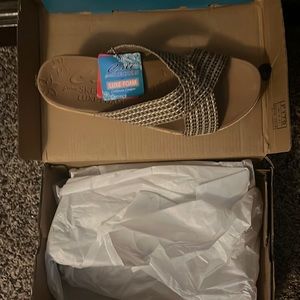 Cali Skechers size 10 new in box